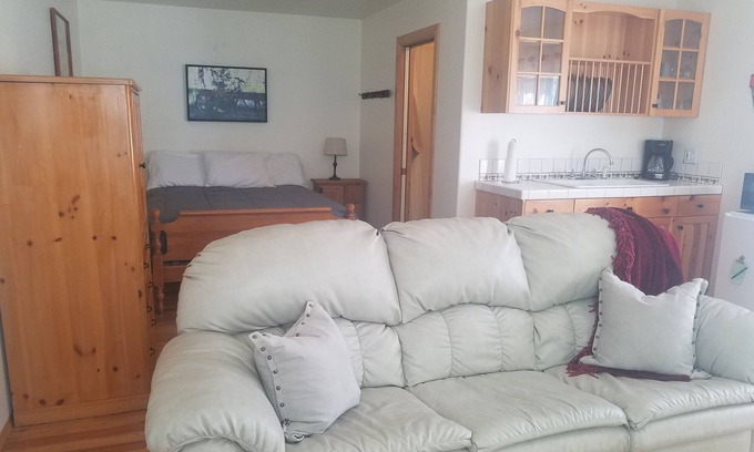Sunriver Apartment | Studio apartment surrounded by national forest