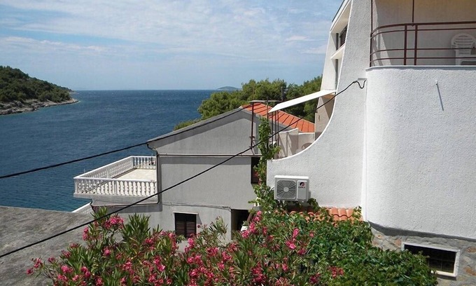 Zirje Apartment | Studio apartment Zirje with sea view