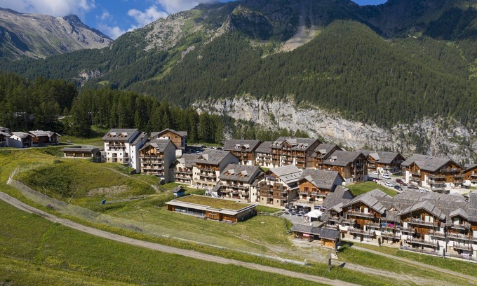 Les Orres Apartment | Studio avec Kitchenette Équipée et Balcon