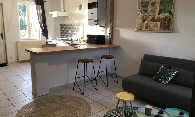 Yzeure Apartment | studio avec place de parking