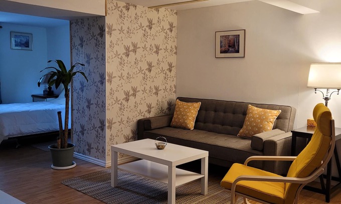 Vaudreuil Apartment | studio, bachelor