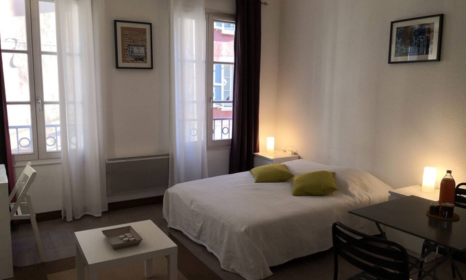 Secteur 2 Apartment | Studio below