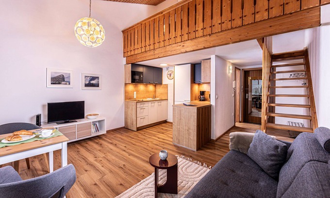 Mitterbach Apartment | Studio Bergliebe for 2 with south-facing balcony and great mountain views