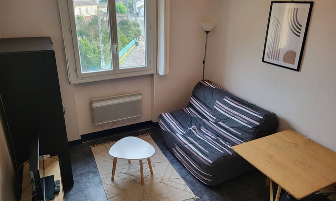 Agen Apartment | Studio Calme et Reposant