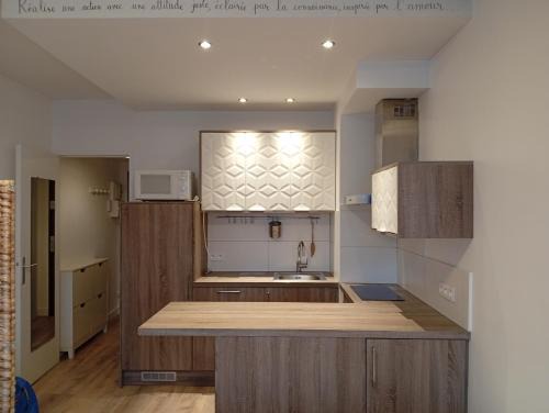 Garches Apartment | studio centre paris 15e near montparnasse