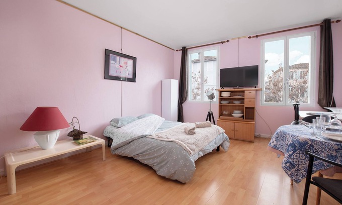 Saint-Girons Apartment | Studio Centre Saint-Girons, Studio Centre Saint-Girons