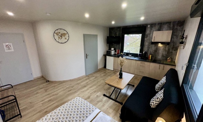 Nogent-l'Artaud Apartment | Studio Champenois