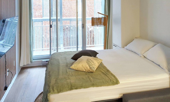 Quartier des Spectacles Apartment | Studio Chic - Centre MTL