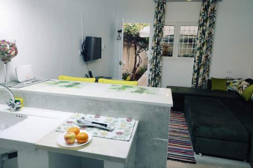 Cite La Gazelle Apartment | Studio, Cité la GAZELLE ,pas Jafar, quartier calme 10 min de l'aéroport près du Technopark