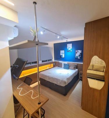 Santo Cristo Apartment | Studio com Varanda, 4p, Cozinha Completa, Enxoval, Wi-fi, Piscina , Sauna e Rooftop, Centro próximo a VLT e 20min de Copacabana