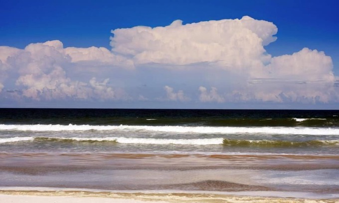 Lenox Park Apartment | Studio Condotel with Great View of the Beach on first floor