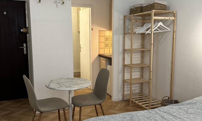 Dax Apartment | Studio Confortable en Centre-ville, Proche Parking