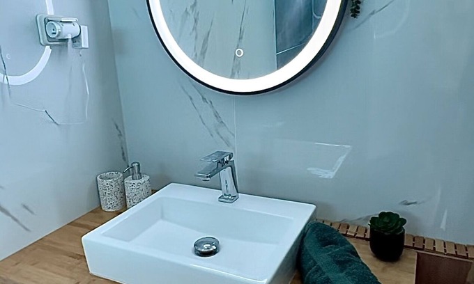 Saint-Louis Apartment | Studio cosy à deux pas de la plage et de la piscine