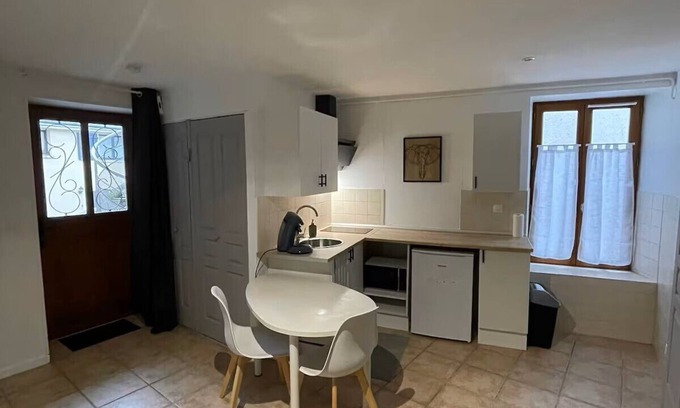 Issoudun Apartment | Studio Cosy « Théols » à Issoudun - WIFI