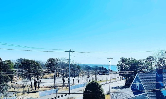 Hyannis Apartment | Studio COTTAGE #1- WALK to Keyes Memorial BEACH Barnstable- Hyannis