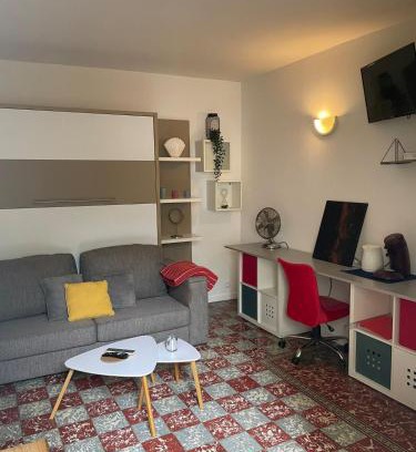Toulouse South-East Apartment | Studio Cozy Terrasse Toulouse Jules Julien