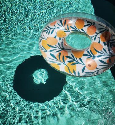 Le Luc Apartment | Studio de charme en Provence, piscine et jacuzzi partagés