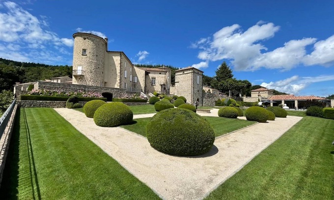 Boffres Bed & Breakfast | Studio de Charme Situé au Cœur D'un Domaine Arboré de 70 Hectares