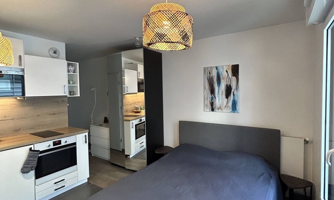 Issy-les-Moulineaux Apartment | Studio Design & Cosy avec Parking