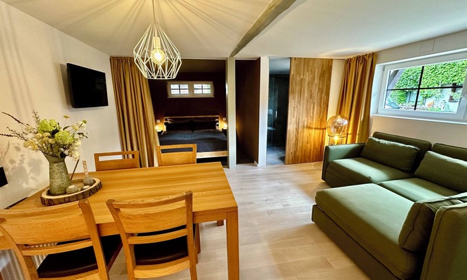 Kuhnhausen Bed & Breakfast | Studio Elfenblume im EG des Bio-garten B&B Kastanienhof vor den Toren Erfurts