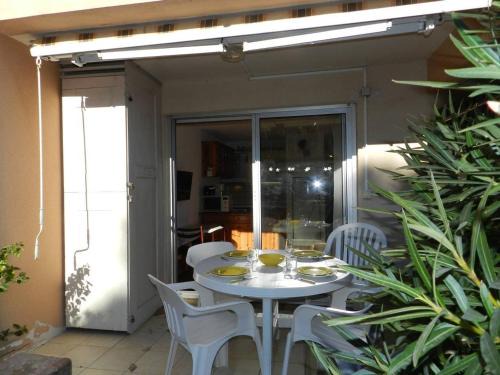 La Faviere Apartment | Studio familial avec terrasse, piscine, tennis et accès plage - Bormes-les-Mimosas - FR-1-251-739