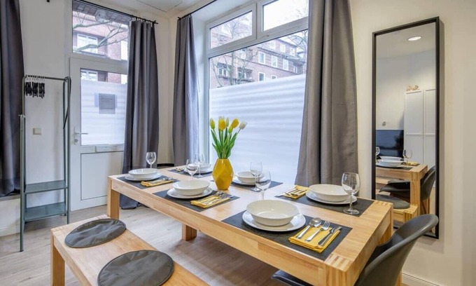 Hamm Apartment | Studio Family Loft Self CheckIn Street Parking