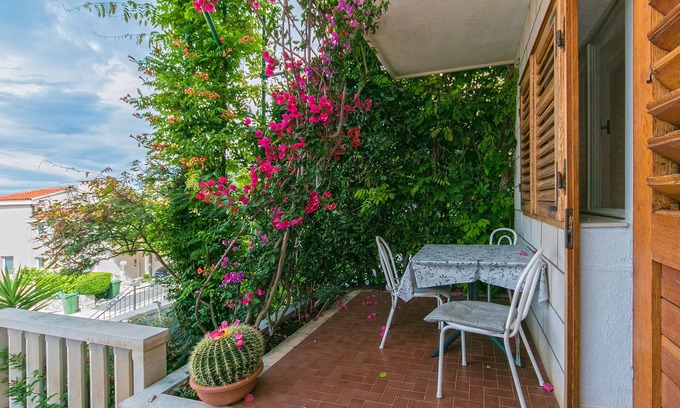 Brela Apartment | Studio flat with terrace and sea view Brela, Makarska (AS-2752-a)