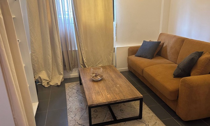 Villemomble Apartment | Studio Fonctionnel et Paisible Proche Paris