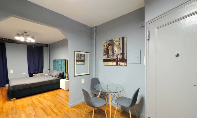 Upper East Side Apartment | Studio for 2 in Upper East Side!