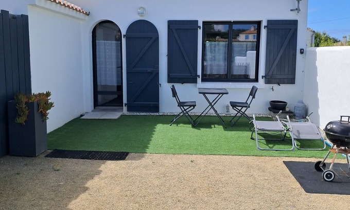 Noirmoutier-en-l'Ile Apartment | Studio for 2 people at Le Sableaux on the island of Noirmoutier