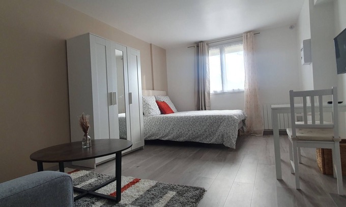 Houilles Apartment | Studio Grand Confort à Houilles