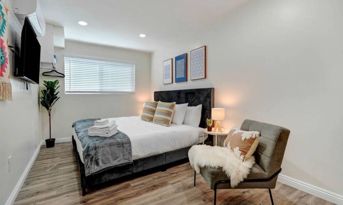 Alhambra Condo | Studio in Downtown Alhambra