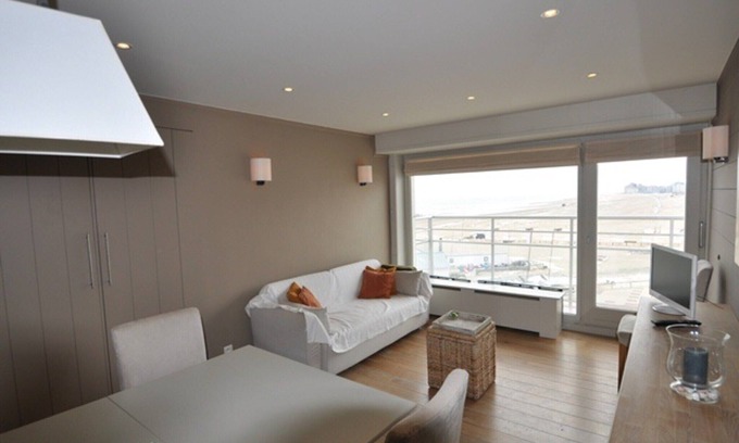 Duinbergen Apartment | Studio in Duinbergen with Sea Views