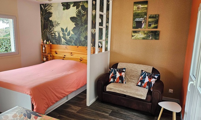 Barneville-Carteret Apartment | Studio in the dunes with small garden