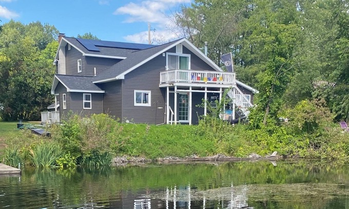 Saratoga Springs Apartment | Studio in house - Horse Track - SPAC - waterfront - Kayaking, Canoe, SUP, fishin
