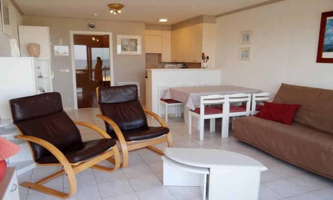 Nieuwpoort Apartment | Studio in Nieuwpoort near Sandy Beaches