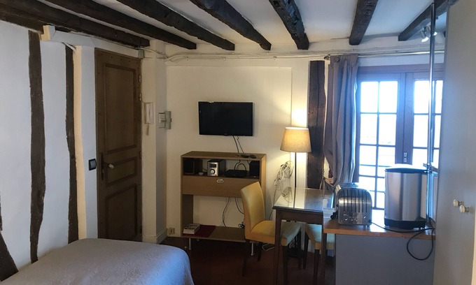 Marais Apartment | Studio in Paris, Marais