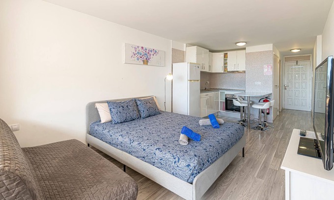Las Galletas Apartment | Studio in the center of Playa de Las Americas