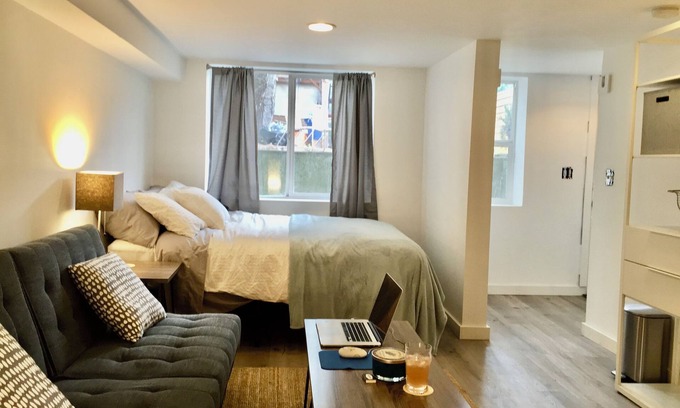 Madrona House | Studio in the Heart of Seattle!