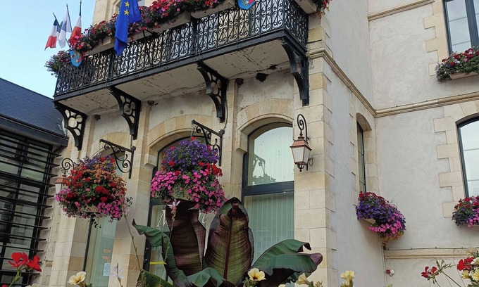 Chatillon-Sur-Loire Apartment | Studio - L'explorateur Douche jet Massant, lit Queen-size
