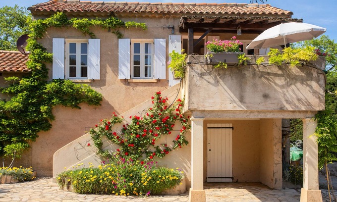 Ramatuelle Apartment | Studio "Le Val de Pons Ramatuelle", with private terrace & Wi-Fi