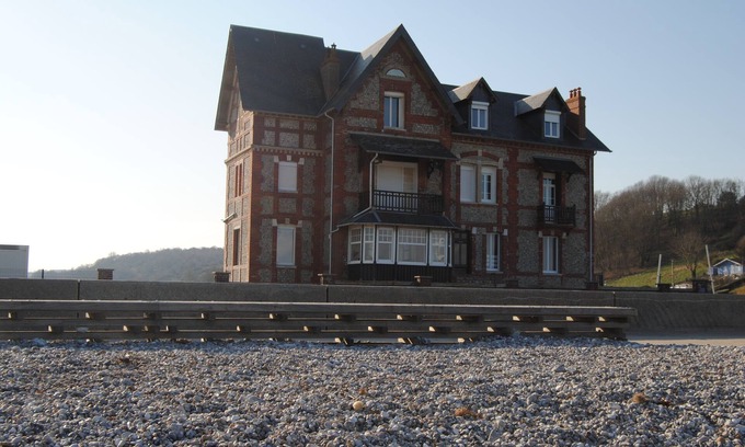Veulettes-sur-Mer Apartment | !Studio less than 50 meters from the sea !28 €/Night and 35 €/summer for 2 people