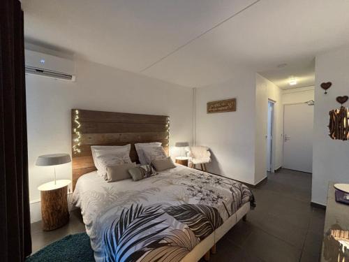 Saint-Francois Apartment | Studio Mahana