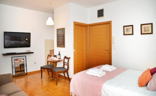 Vukov Spomenik Apartment | Studio Milan
