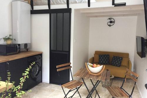 Saint-Symphorien-d'Ozon Apartment | Studio Moderne