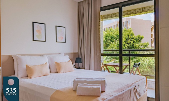 Caminho das Arvores Apartment | Studio near Shopping and Subway