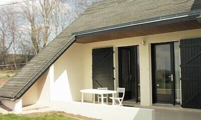 Nebouzat Apartment | Studio near Vulcania in the heart of the Auvergne volcanoes