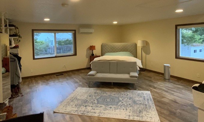 Corvallis Apartment | Studio next to beautiful Hiking trails peaceful neighborhood