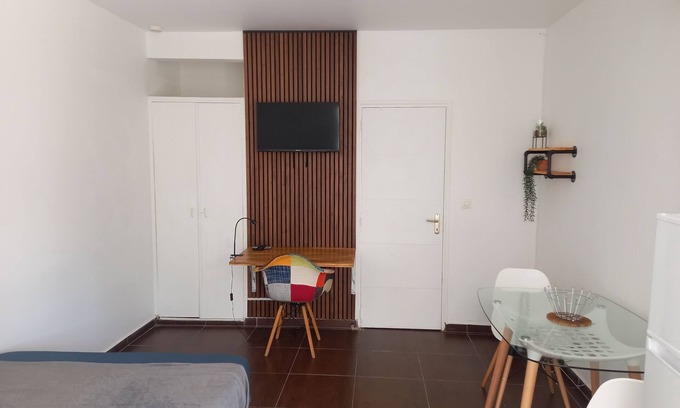 Le Gosier Apartment | Studio Oncle Sam: pool and beach access. Ideal for vacations or weekends for two