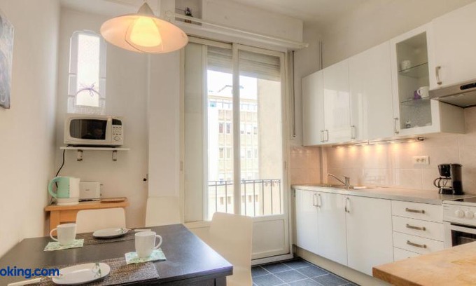 Musicians Quarter Apartment | Studio Palais Clémenceau